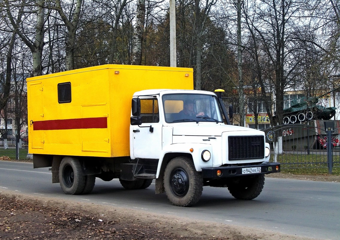 Брянская область, 475403 № О 942 КК 32