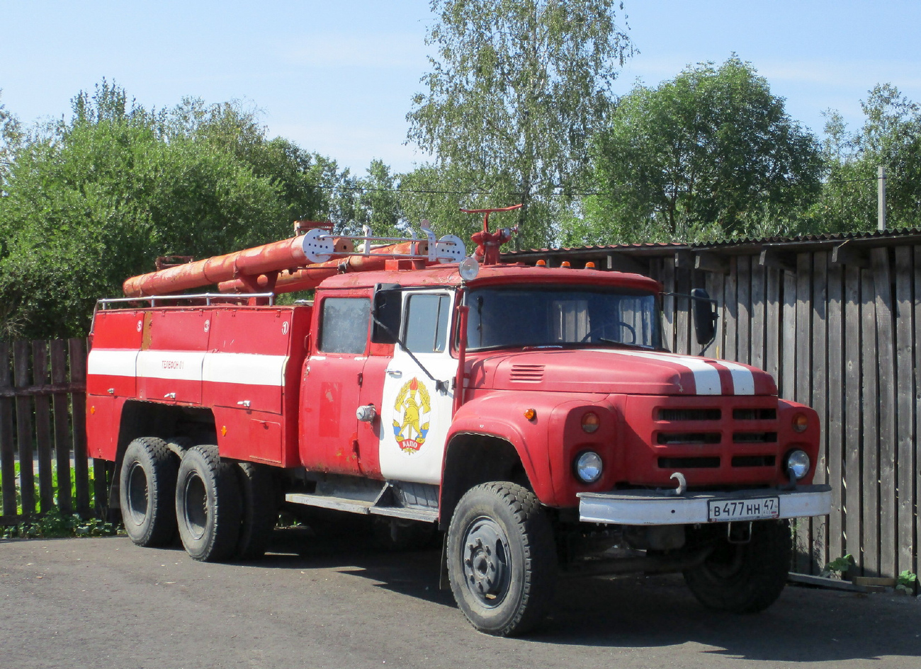 Ленинградская область, АЦ-40(133ГЯ)-181А № В 477 НН 47