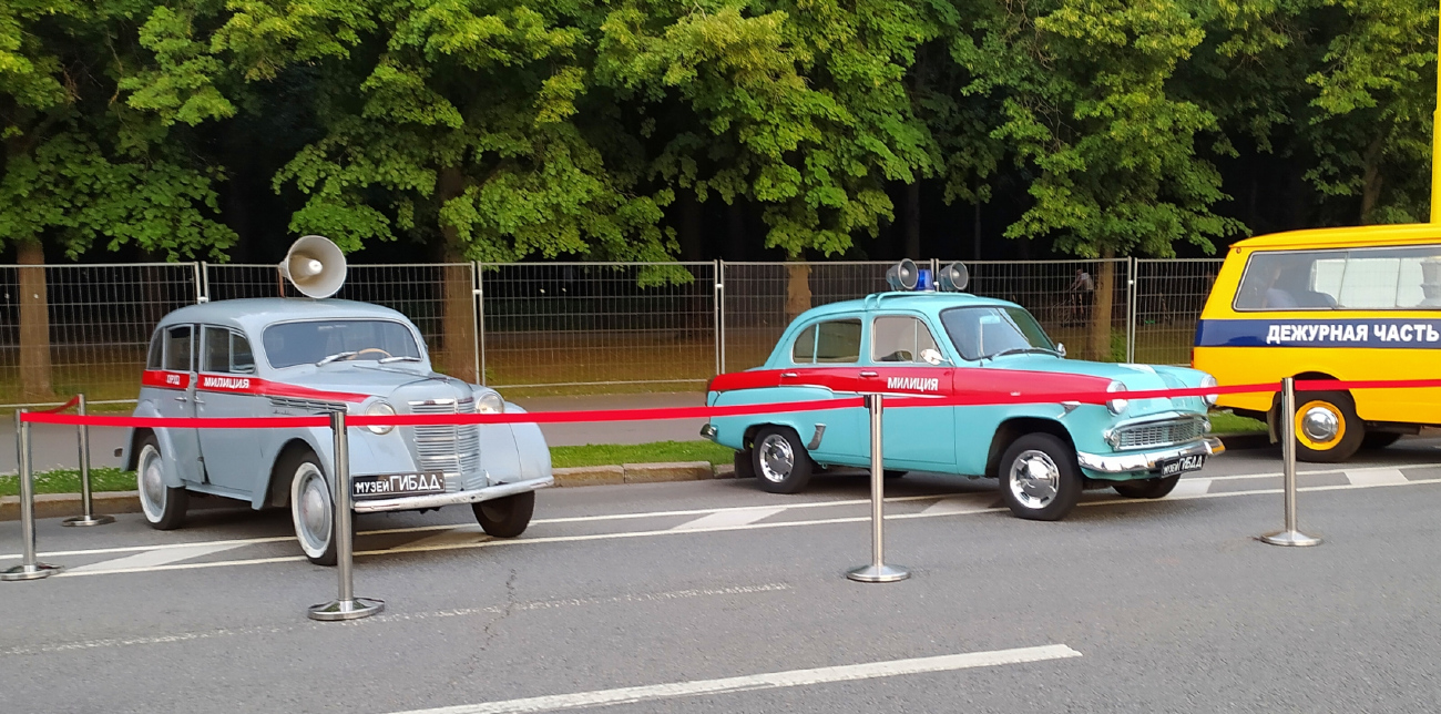 Разные фотографии; Техника на постаментах, памятники, музеи
