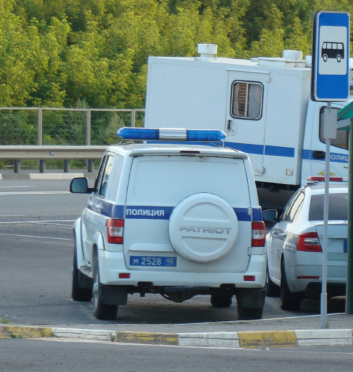 Калужская область, УАЗ-3163-015-АП № М 2528 40