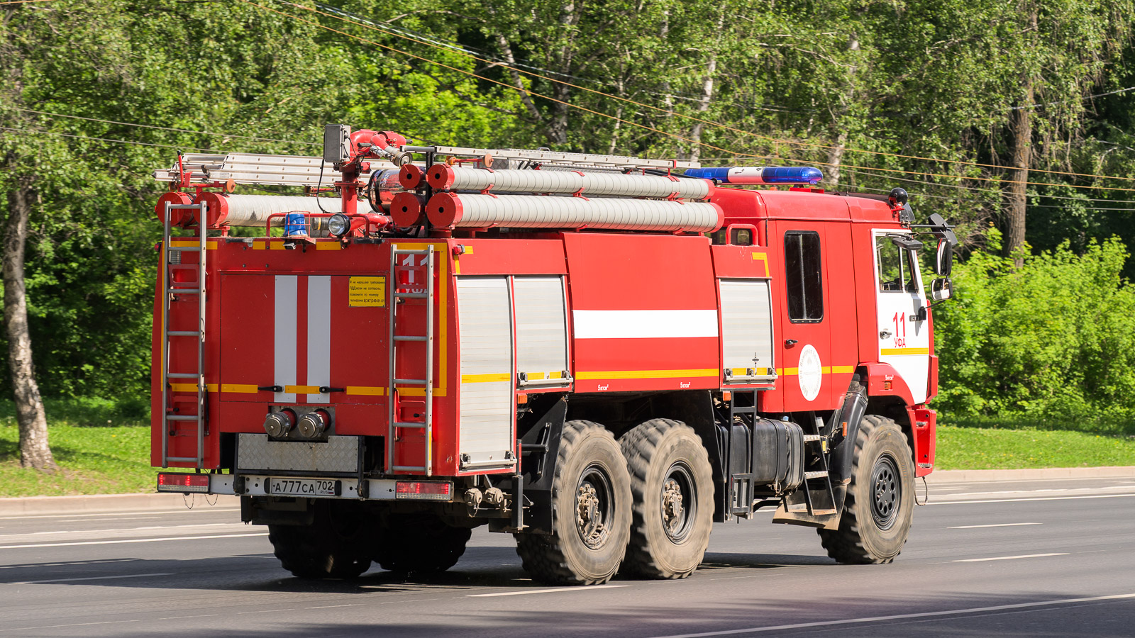 Башкортостан, АЦ-8,0-70(43118) [5662BF,JL-D] № А 777 СА 702