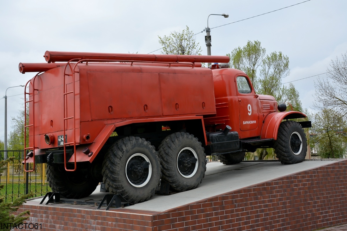 Брестская область, Модель неизвестна № 41-49 АК; Техника на постаментах, памятники, музеи