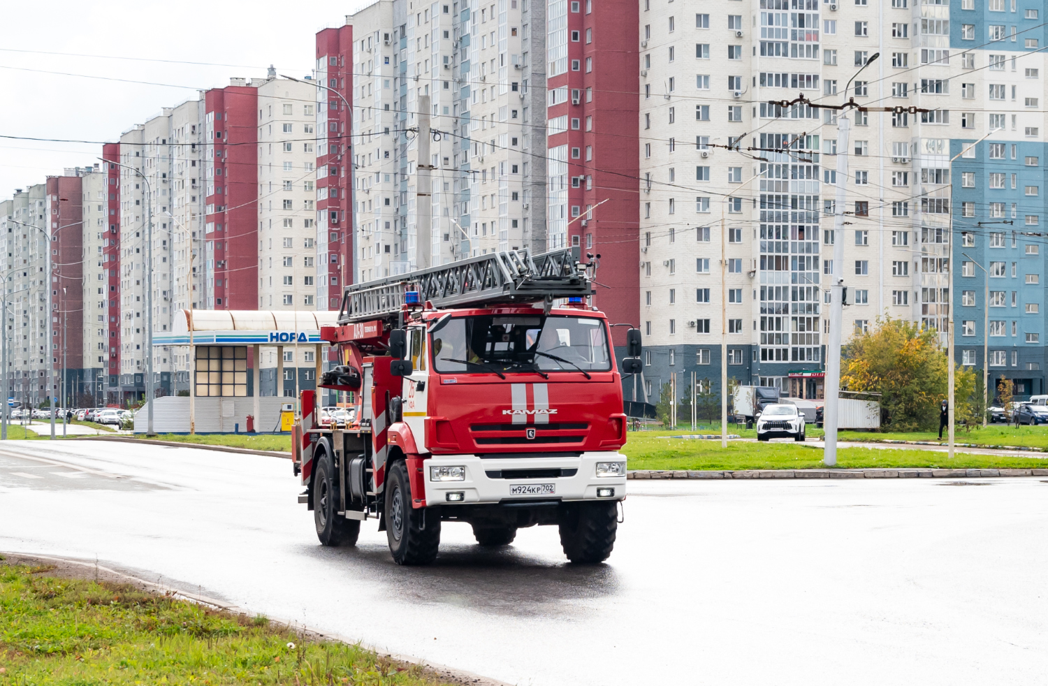 Башкортостан, АЛ-30(43502)-01А-СМ [537000] № М 924 КР 702